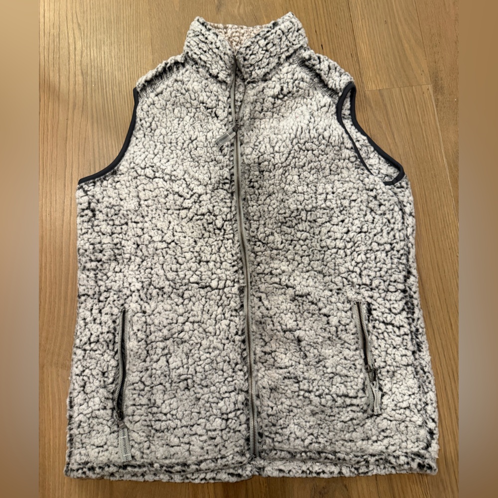 J. America Gray and Cream Sherpa Fleece Vest